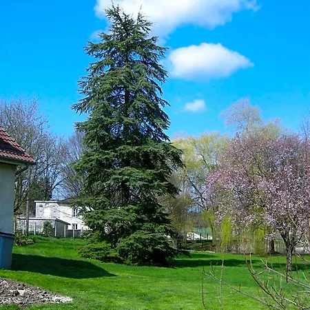 Le Grand Pre Bed & Breakfast 3*